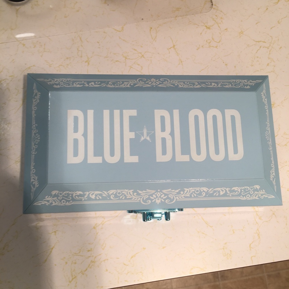 Blue Blood palette